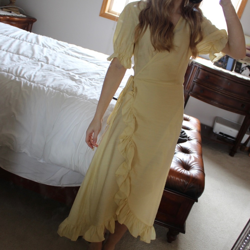 Ruffle wrap puff sleeve midi dress yellow